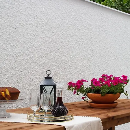 Helena's Family House Tatil Evi