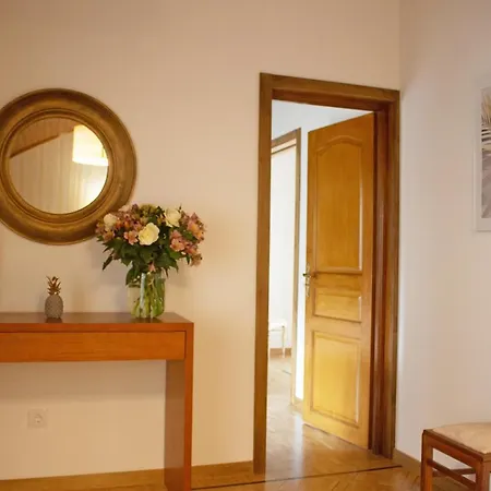 בית נופש Helena's Family House *